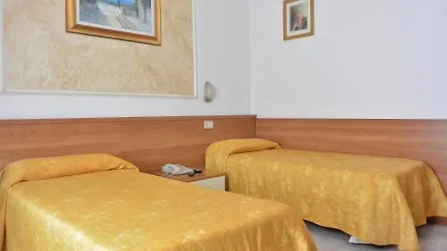 Hotel Mignon Milán 0*,  Itálie